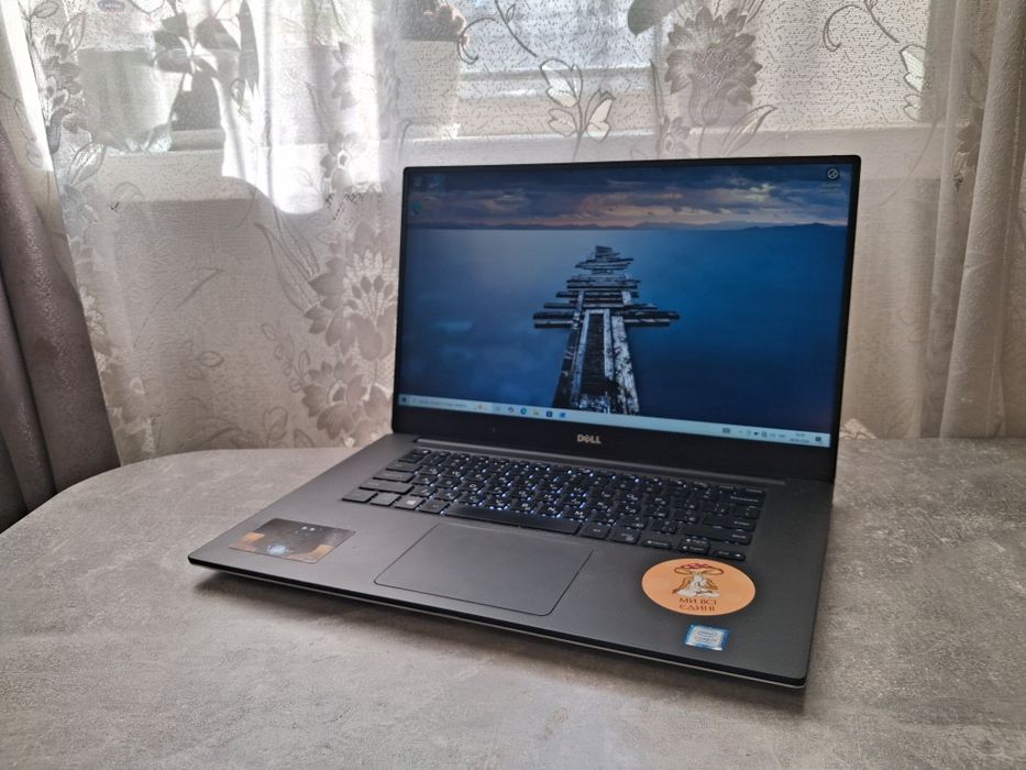 Ігрова модель Dell i7-7700HQ/GTX 1050/512GB/16GB