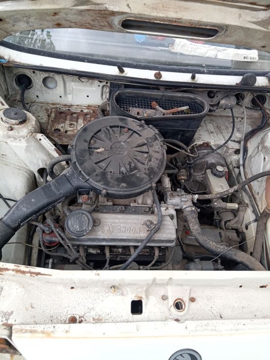 Продам автомобіль Шкода Фаворит синього кольору