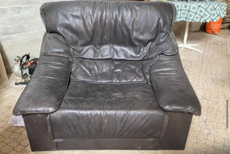 Sofa para descanco todo em pele