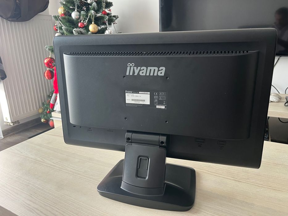 Monitor iiyama 22”