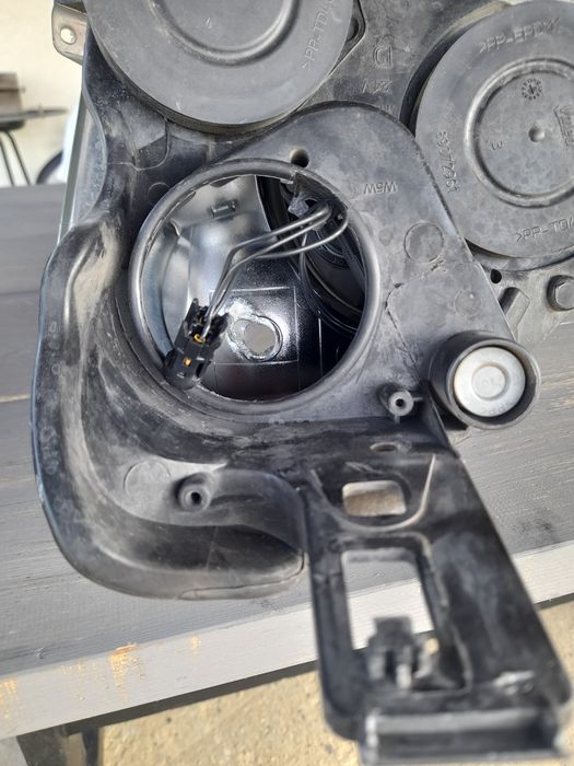 Lampy peugeot partner