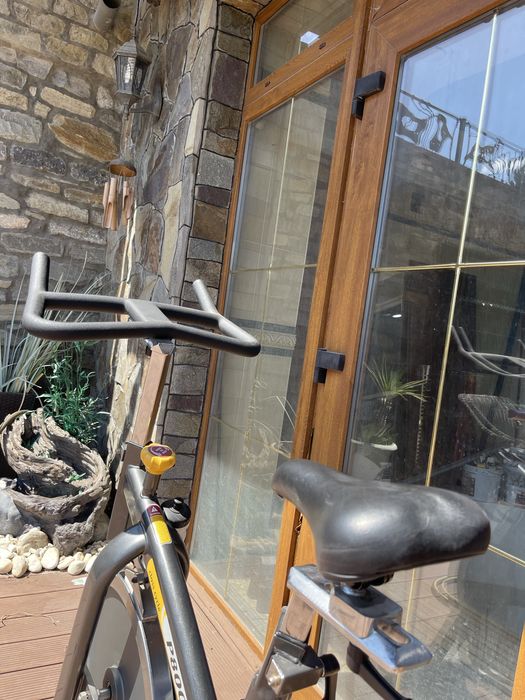 Велотренажор Johnson Class Cycle P8000