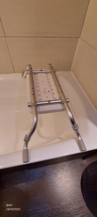 Banco Banheira Expansível 2 em 1. Ideal para Idosos e pós-cirurgias.