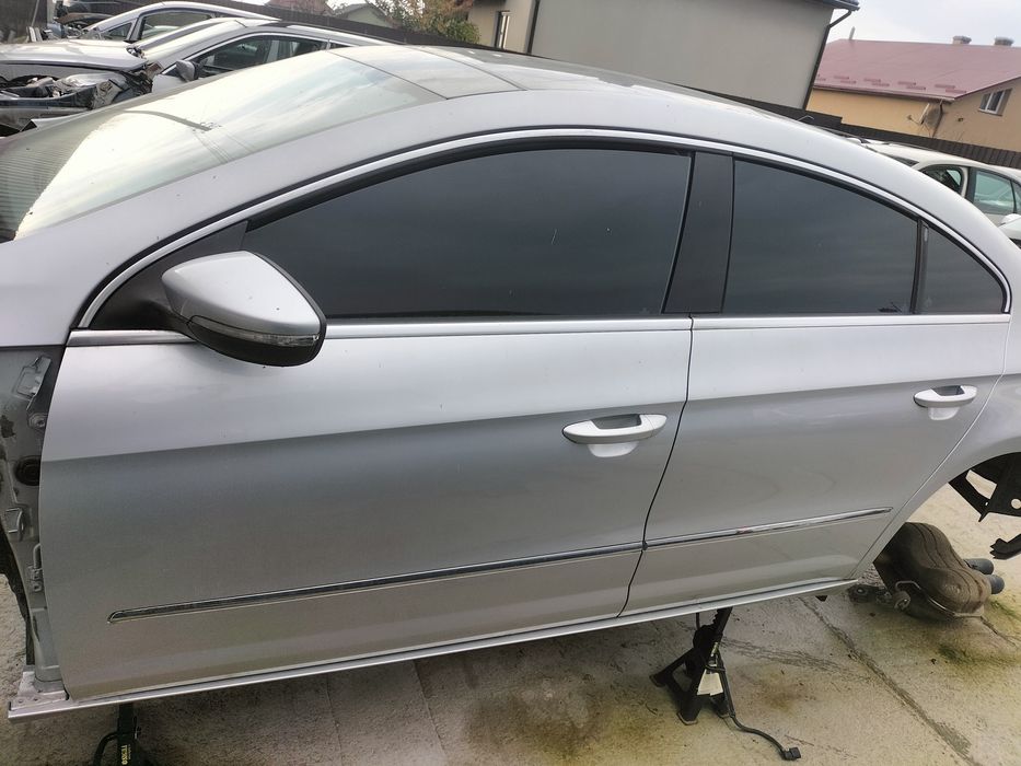 Двері дверка Фольксваген Пассат  СС