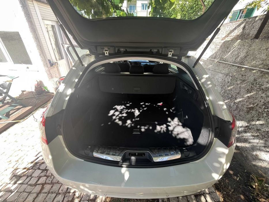 Peugeot 508 SW 1.6 HDi Diesel – Embraiagem Nova, Alternador Novo, Teto Solar Panorâmico