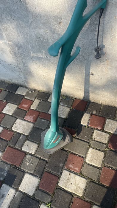 Электро коса BOSCH