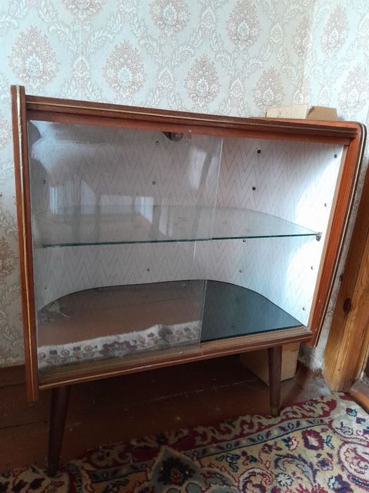 Тумба з пiдсвiткою СРСР вiнтажна, ГДР. Стан Люкс! Обшивка бiла шкiра.