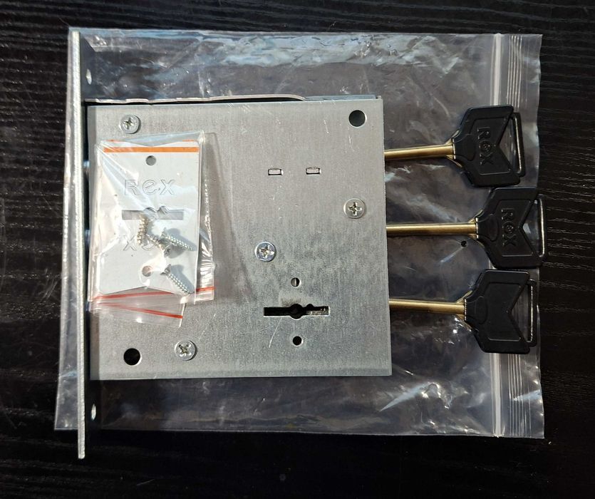 Продам врезной замок REX с тремя ключами