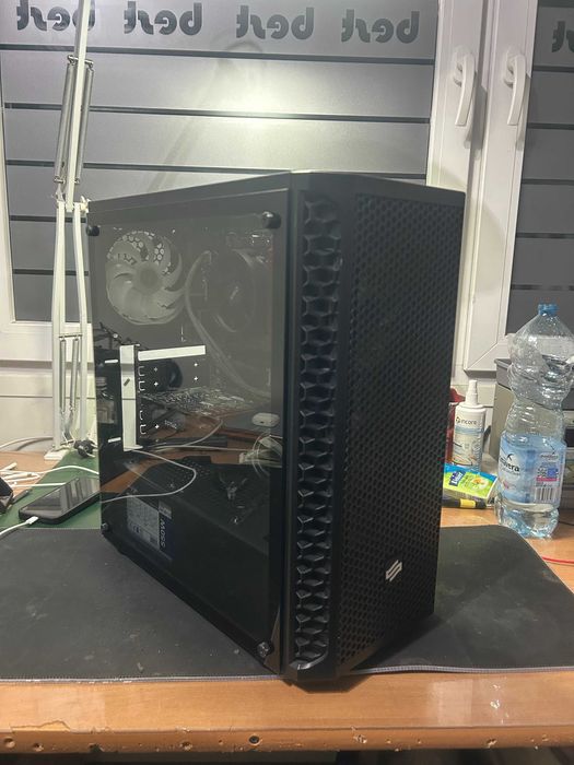 Komputer stacjonarny