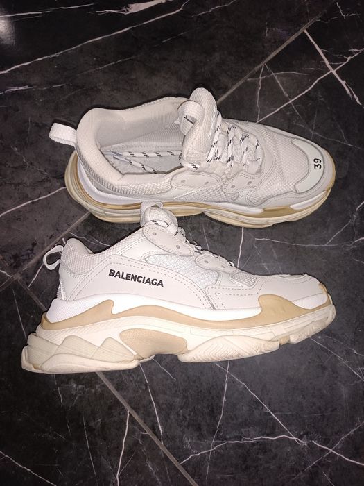 Кросовки triple S