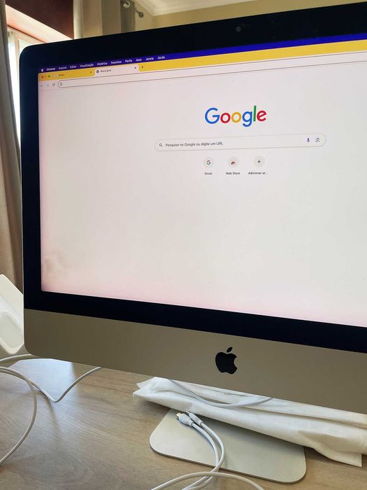 iMac 4K 21,5" 2017 | i7 | 32GB | 1TB SSD | Radeon 560 | Acessórios
