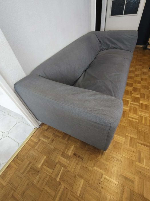 Sofa szara w dobrym stanie