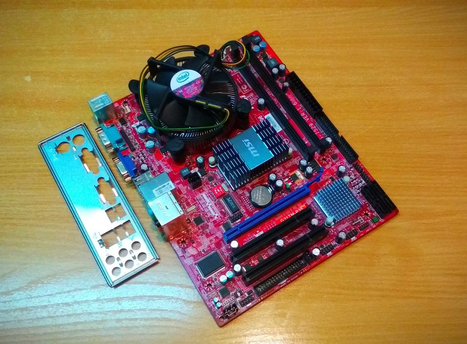 Материнська плата s775 MSI G31TM-P35(MS 7529) + процесор + охолодження