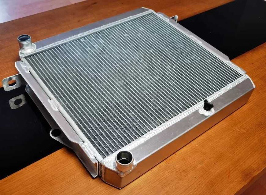 Radiador Toyota Land Cruiser BJ70, BJ71, BJ73, BJ74 ano1984 ate 1989