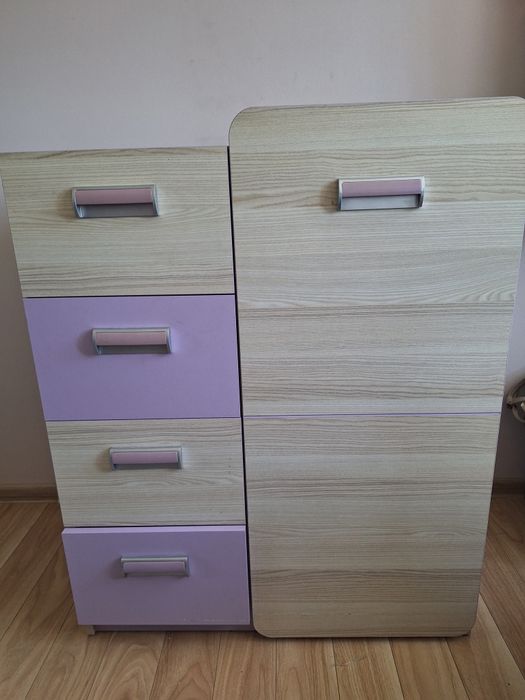 Zestaw mebli dziecięcych / młodzieżowych