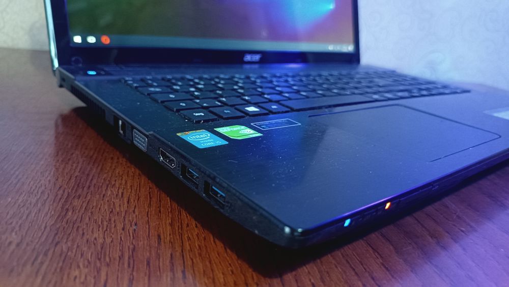 acer aspire v3-772g / i5 / nVidea 750m / 16gb / ssd 256 + HDD 1 Tb