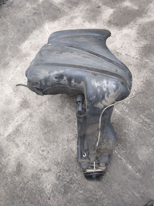 Продам бензобак на audi a4 b5