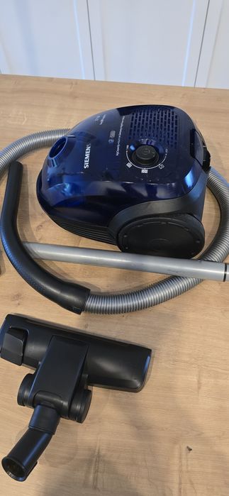 .aly mocny bezworkowy niemiecki odkurzacz  SIEMENS Z1.0 o mocy 1400W.