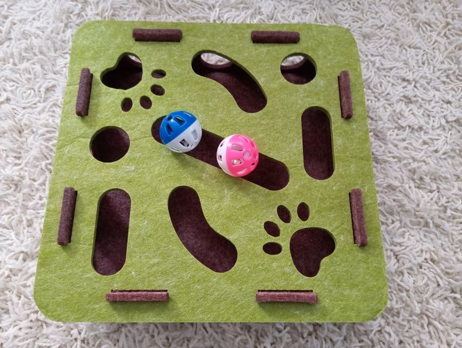 Zabawka dla kota z dwoma kulkami