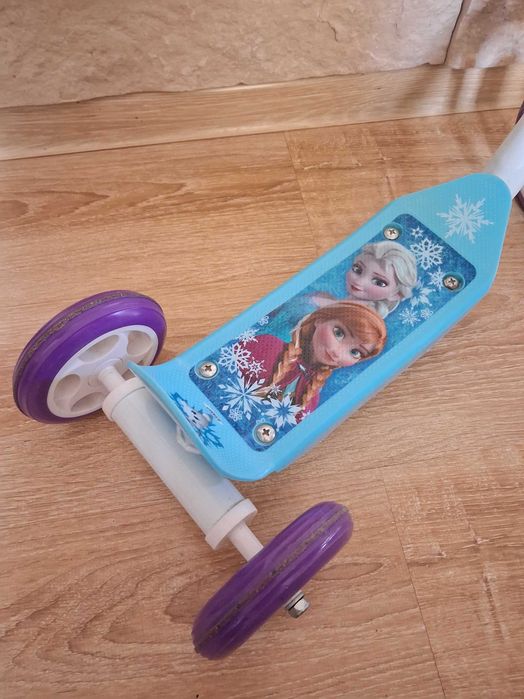 Hulajnoga trójkołowa Kraina lodu (Frozen)