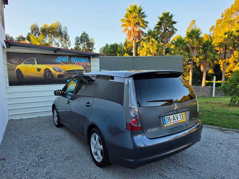 Mitsubishi Grandis 2.0DiD 136Cv 7 Lugares 11/2005