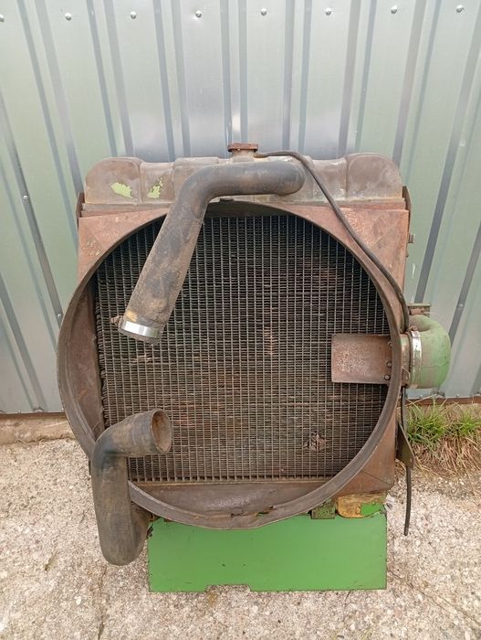 Chłodnica wody John Deere 975,985,1065,1068H,1072,1075,1085
