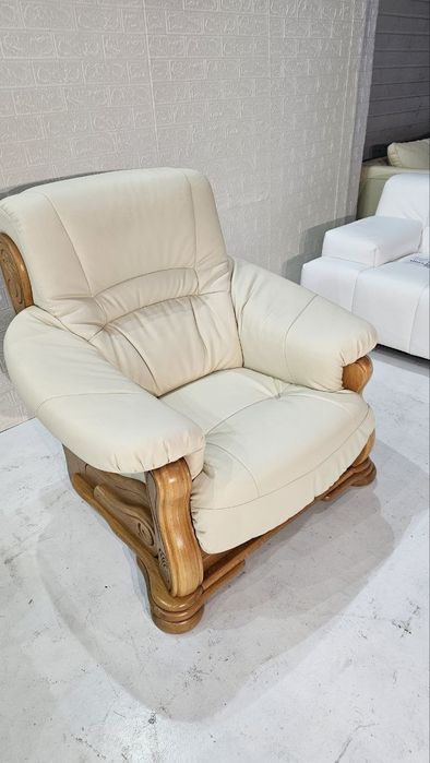 Шкіряні крісла и крісла-реклайнері Німеччина ціна  від 9900 до  19900