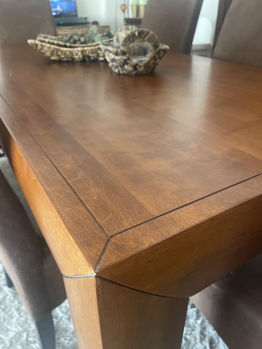 Vendo mesa com 6 cadeiras tudo em otimo estado