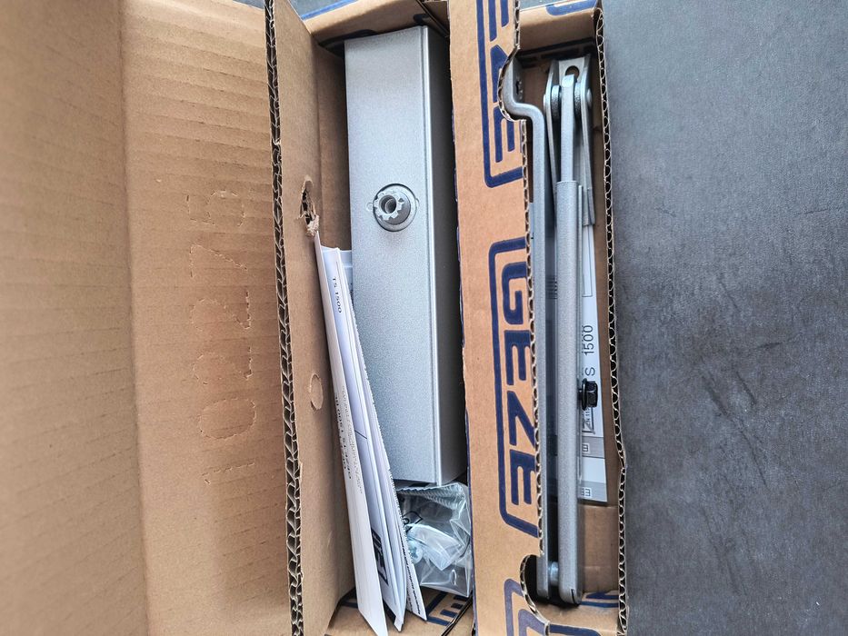 samodomykacz, samozamykacz do drzwi Geze