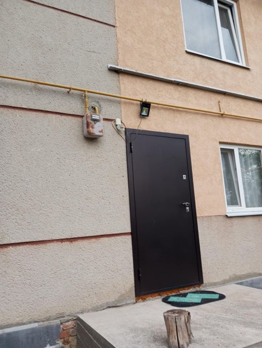 Продається квартира(частина будинку)смт.Кирнасівка,Вінницька область.