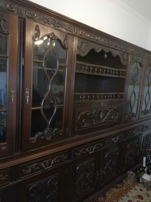 2 Móveis sala Madeira maciça antigo, 8 cadeiras pele e mesa