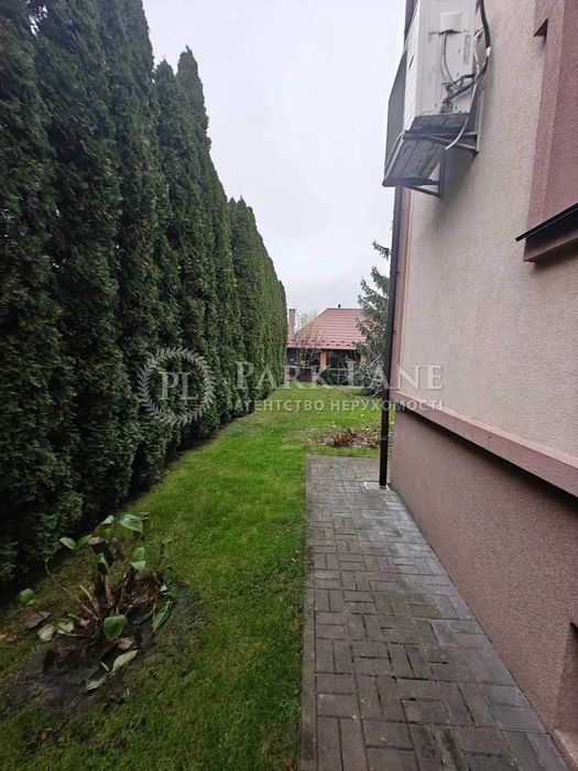 Щасливе. Затишний будинок з ремонтом