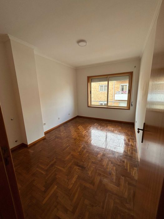 Apartamento T2 com Suite | 104 m² | Garagem | Grijó (Seixezelo)