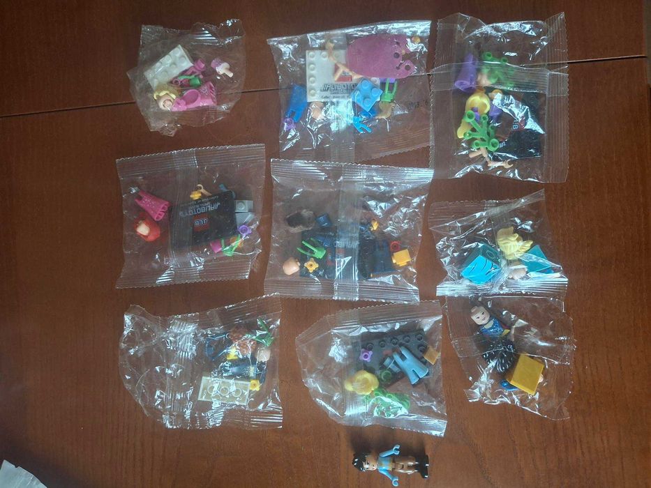Figuras tipo lego Disney - ver outras fotos figuras diferentes