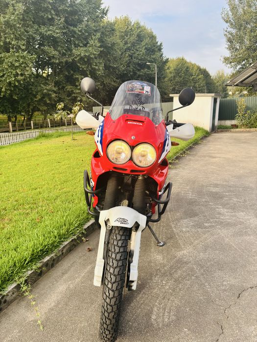 Honda Africa Twin XRV 750 + Mala Givi