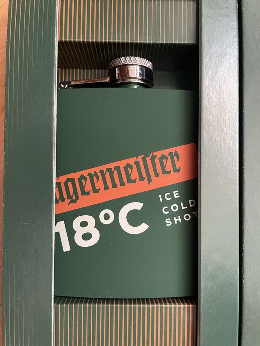 Jagermeister dwie nowe metalowe piersiówki polecam