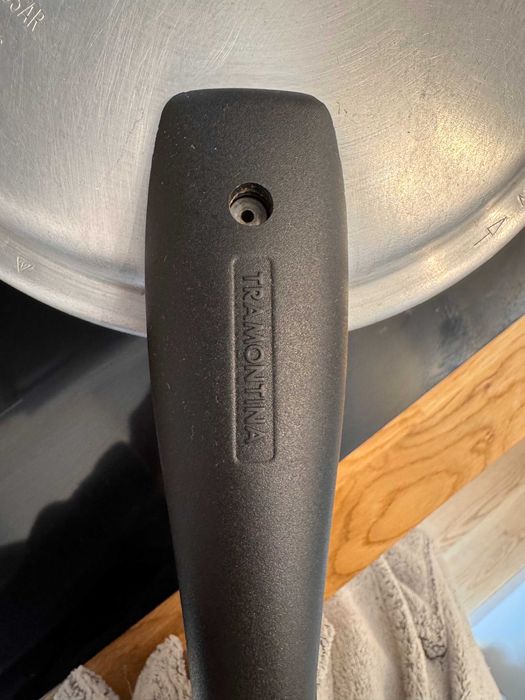 Panela de Pressão Tramontina Preta 4,5L Antiaderente Como Nova