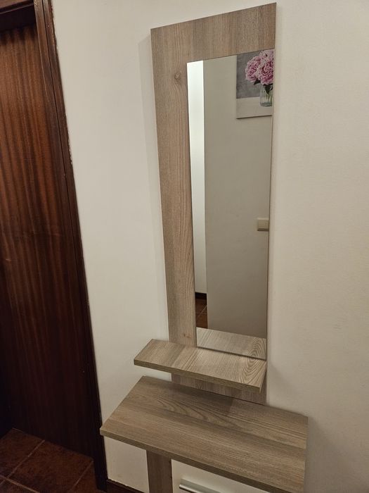 Móvel com espelho para Hall de Entrada novo.