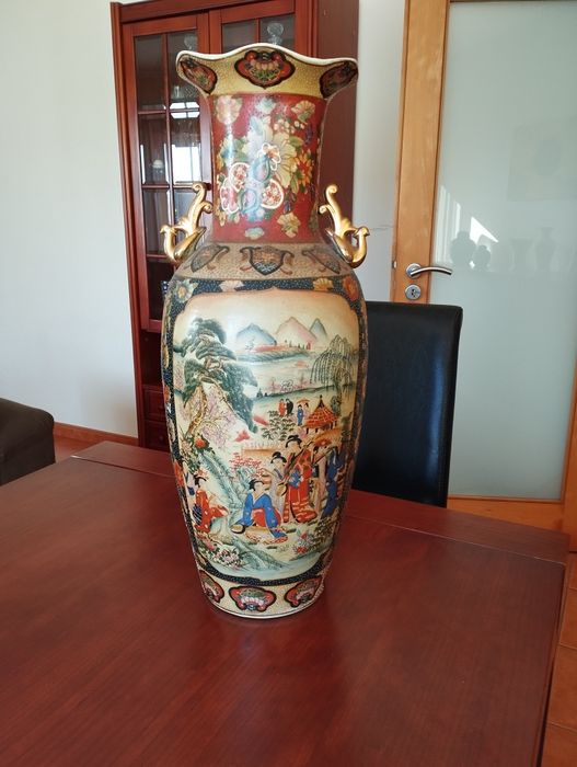 Jarrão grande com pintura chinesa