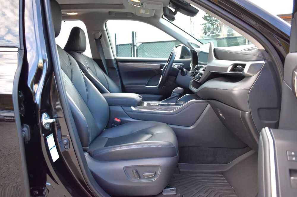 Toyota Highlander Platinum      2021