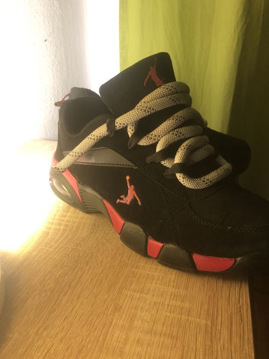 Tenis atacadores personalizados