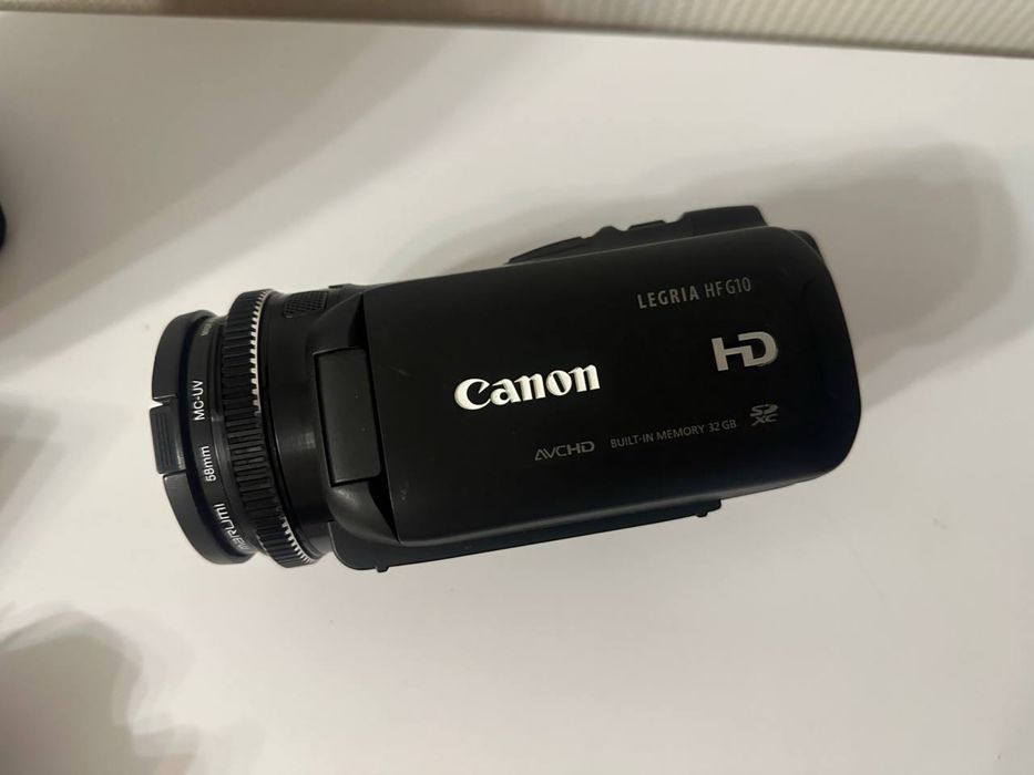 Відеокамера Камера Canon Legria hf g10 на українській мові