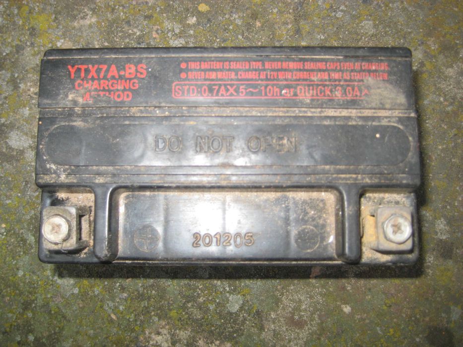 Акумулятор гелевий АКБ від скутера 12V 7A під відновлення