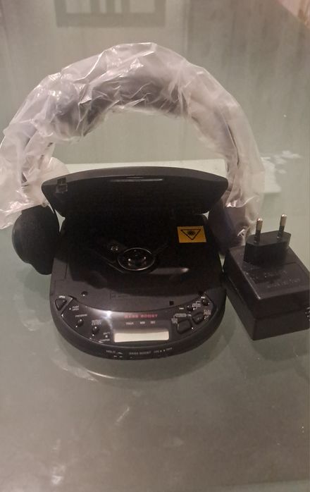 Rádio, leitor portátil de CD, mochila