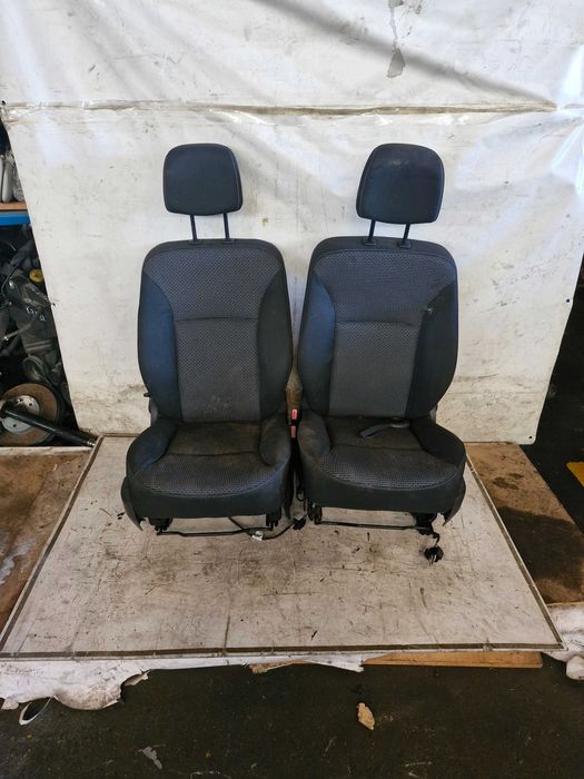 Conjunto 2 Bancos Mercedes Citan 109 CDI 2016