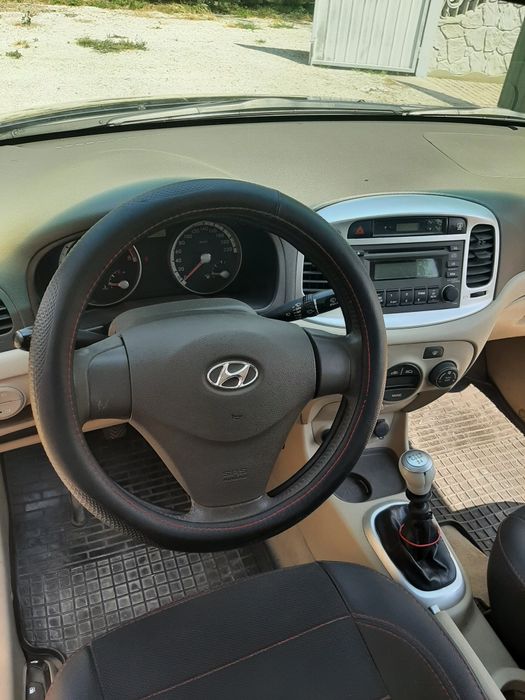 Хюндай Акцент 2008г 1.6 бенз пробег 135тыс
