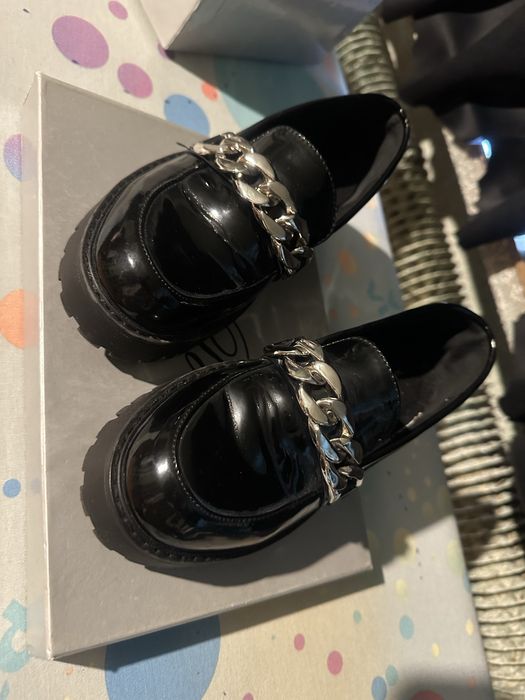 Buty czarne lakierowane