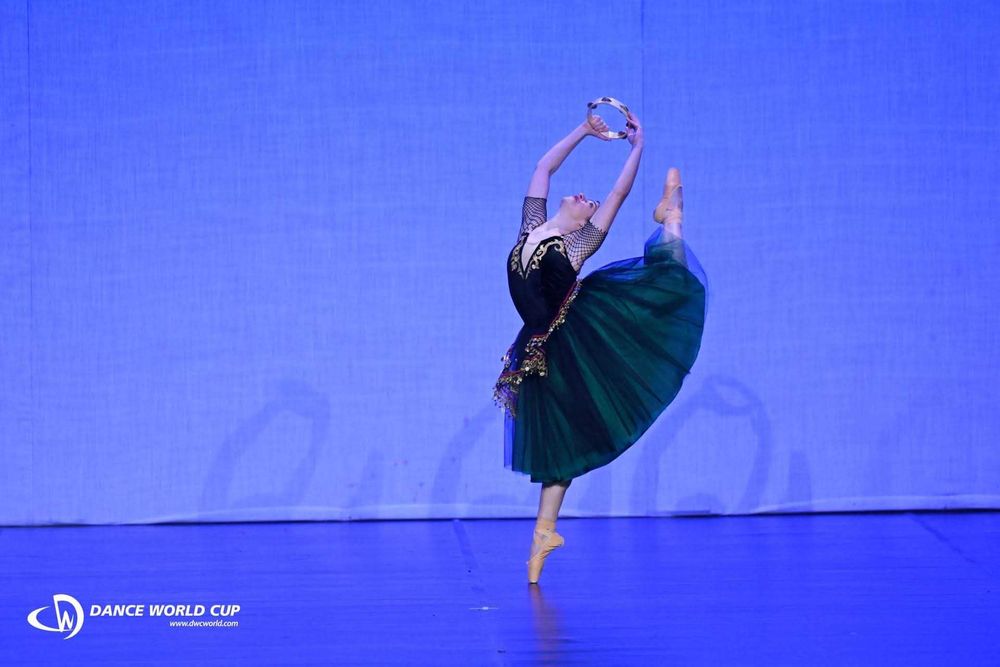 Figurino de Ballet Clássico (feminino) - Esmeralda Variation