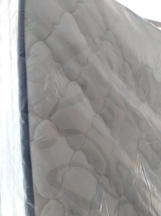 Colchão King Size 200 x 180,  NOVO