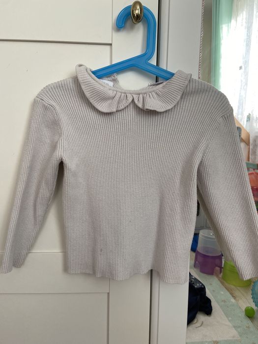 Sweter z kołnierzykiem zara